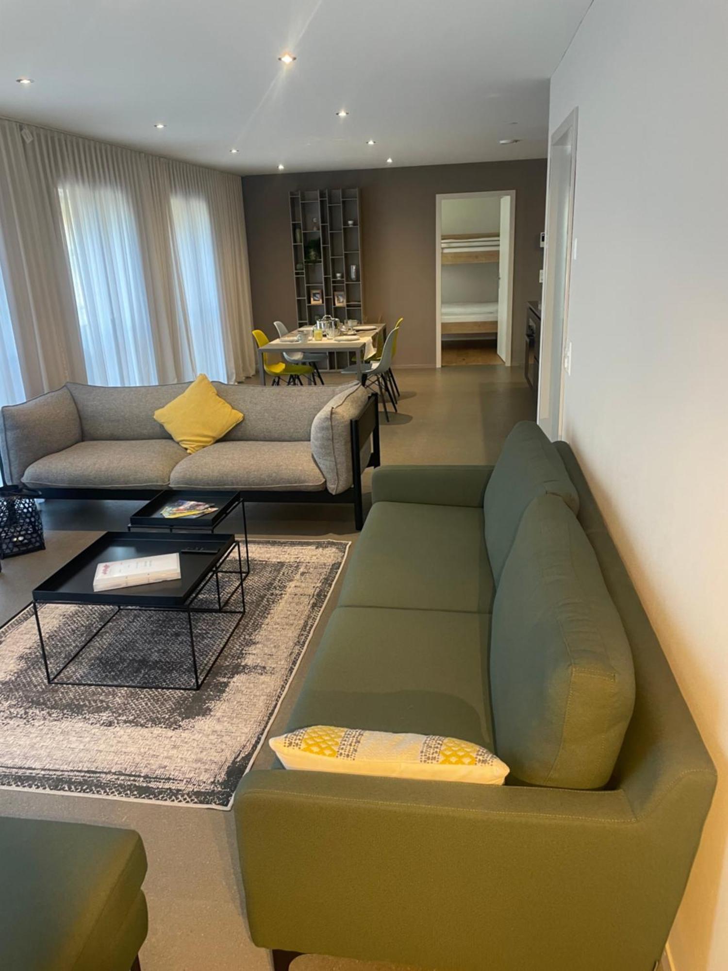 Modern Apartamento Entrelagos
