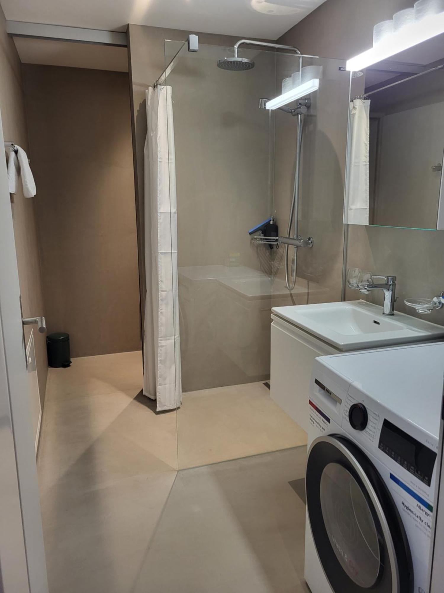 Modern Apartamento Entrelagos